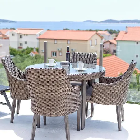 Villa Aliara Jacuzzi Apartment Vodice Exterior photo
